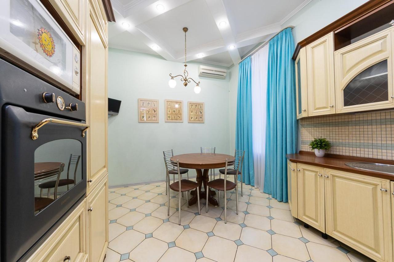 קייב Apartament On Independence Square מראה חיצוני תמונה