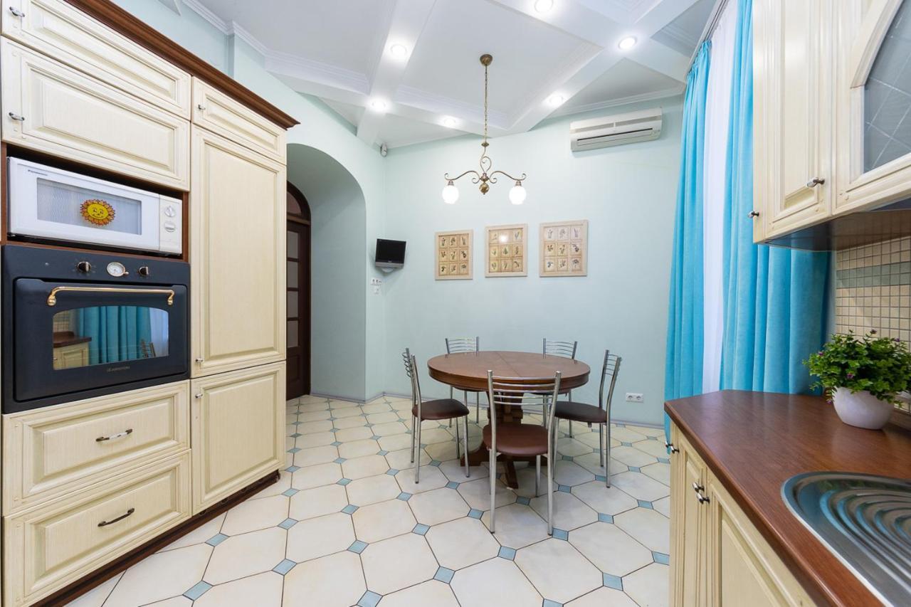 קייב Apartament On Independence Square מראה חיצוני תמונה
