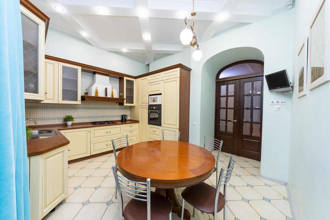 קייב Apartament On Independence Square מראה חיצוני תמונה