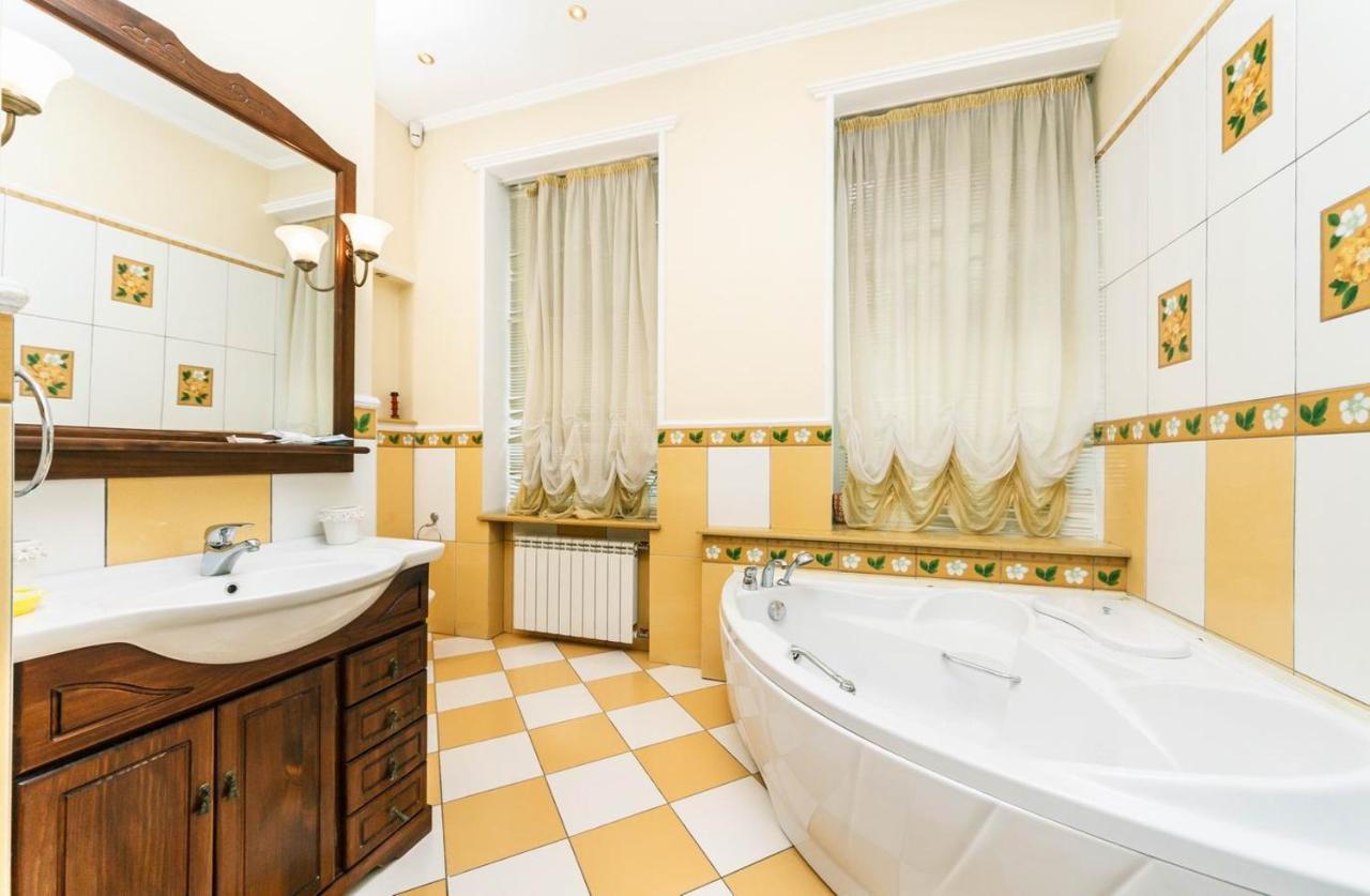 קייב Apartament On Independence Square מראה חיצוני תמונה