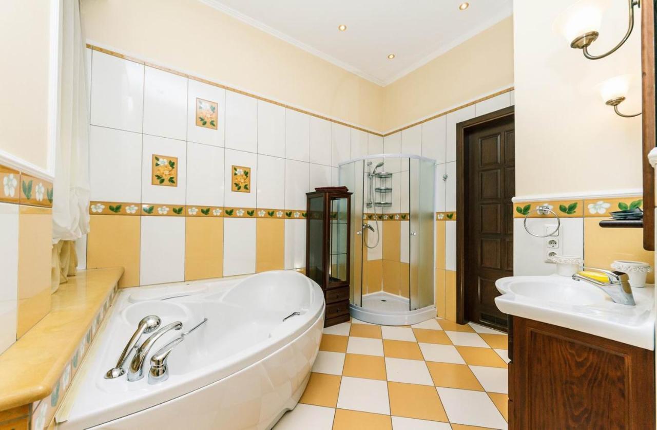 קייב Apartament On Independence Square מראה חיצוני תמונה