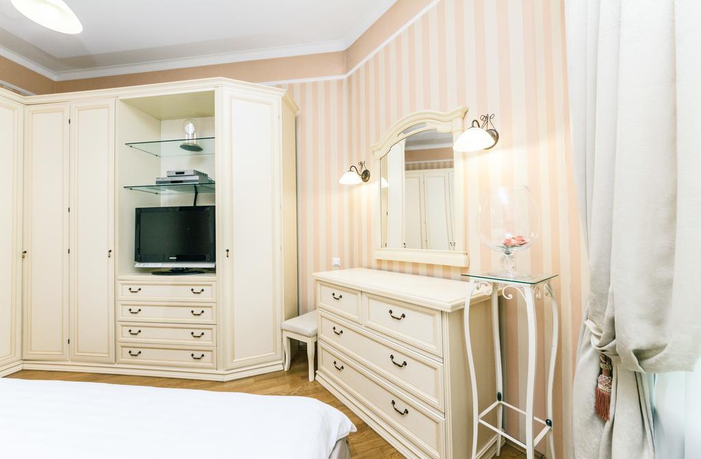 קייב Apartament On Independence Square מראה חיצוני תמונה