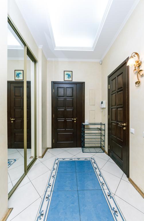 קייב Apartament On Independence Square מראה חיצוני תמונה